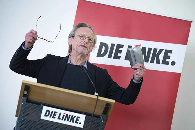 ピーター・ブラント氏がさらなる調整を警告、ビットコインは再び弱気圧力に直面