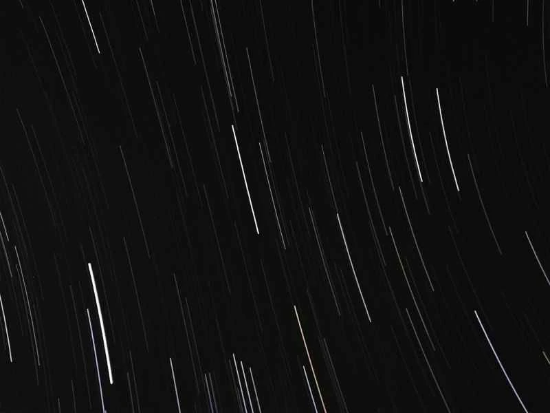 XLMは短期的なブレイクアウト後に急激な反転に直面、0.37ドルのサポートに注目